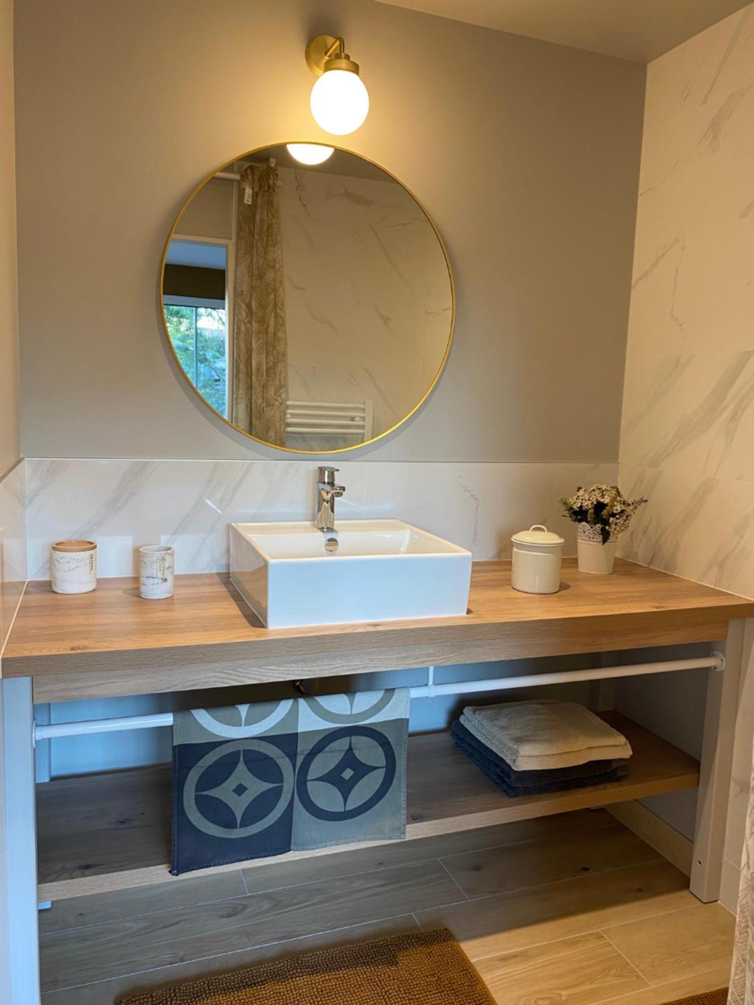 Maison M, Chambre Privee Acces Jardin Piscine Et Jacuzzi Pres De La Rochelle La Rochelle  Bilik gambar